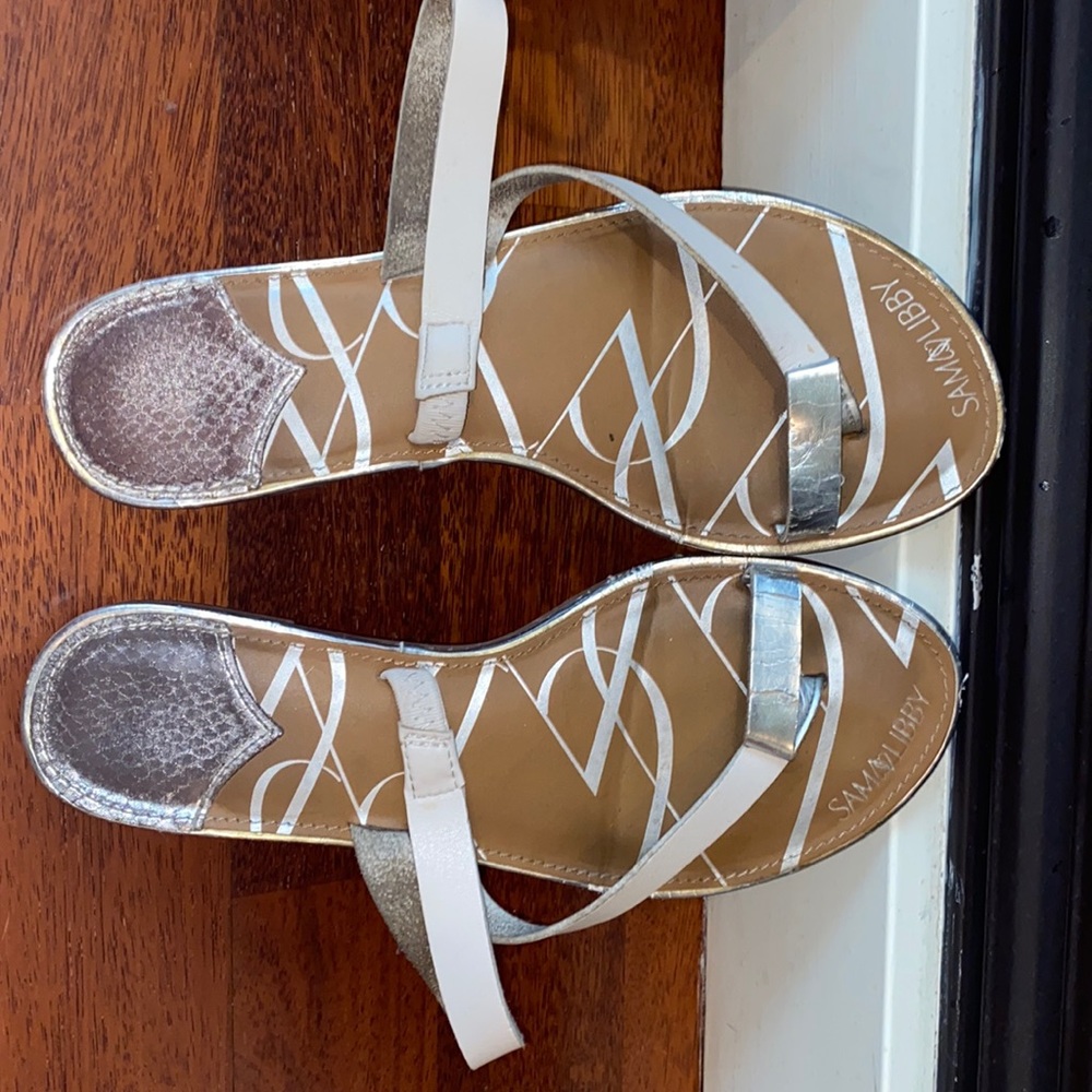 Sam & Libby white and slilver snakeskin sandals